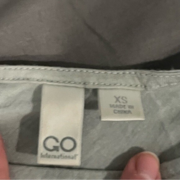 GO International Floral Print Light Blue 3/4 Sleeve Draped Top Size XS - Picture 7 of 9